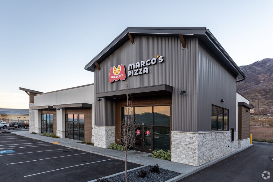 More Photos Of 82-94 Highland Dr, Santaquin Storefront Retail Office For Lease