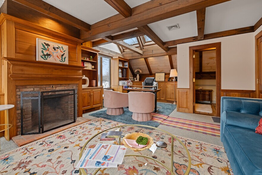 More Photos Of 68 Lyme Rd, Hanover Office Residential For Sale