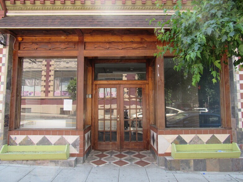 More Photos Of 9 New Main St, Haverstraw Storefront Retail Residential For Lease