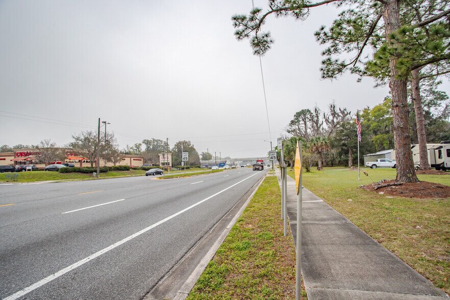 More Photos Of 6004 Se Us Highway 301, Hawthorne Specialty For Sale