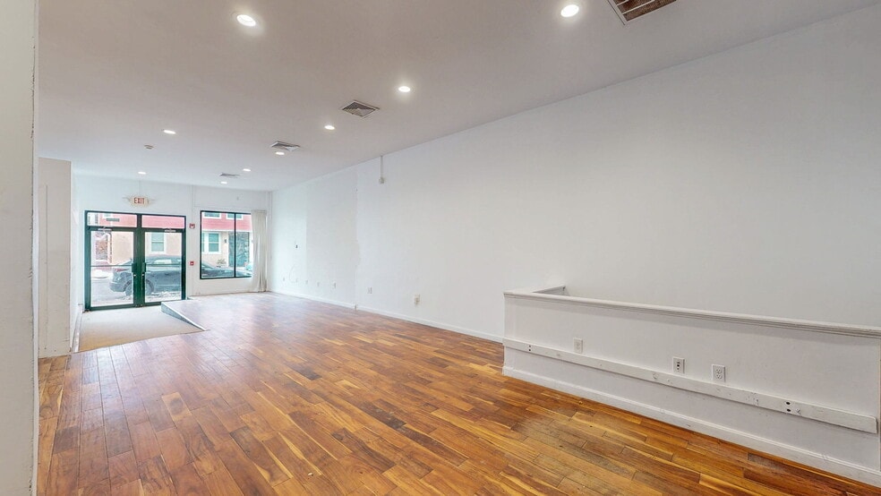 More Photos Of 201 B Highland ave, Somerville General Retail For Lease