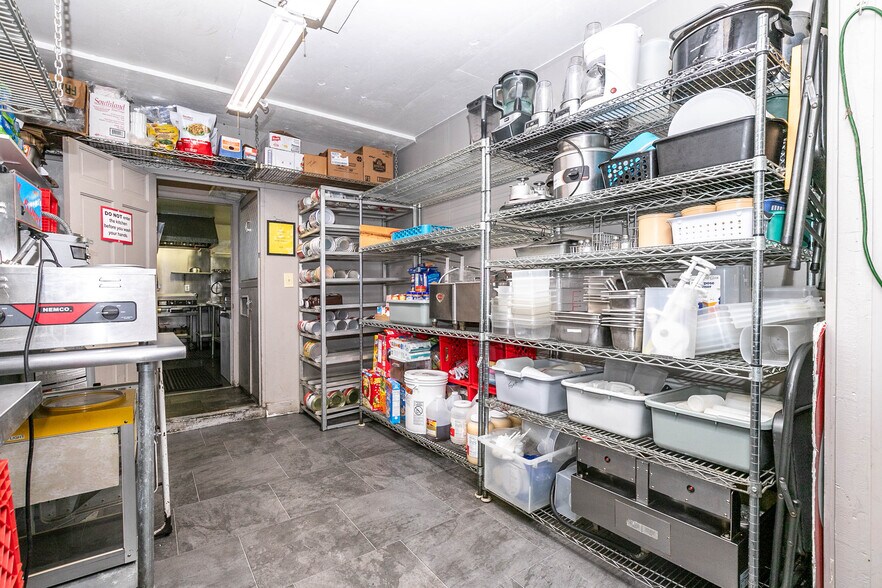 More Photos Of 961 E High St, Hicksville Restaurant For Sale