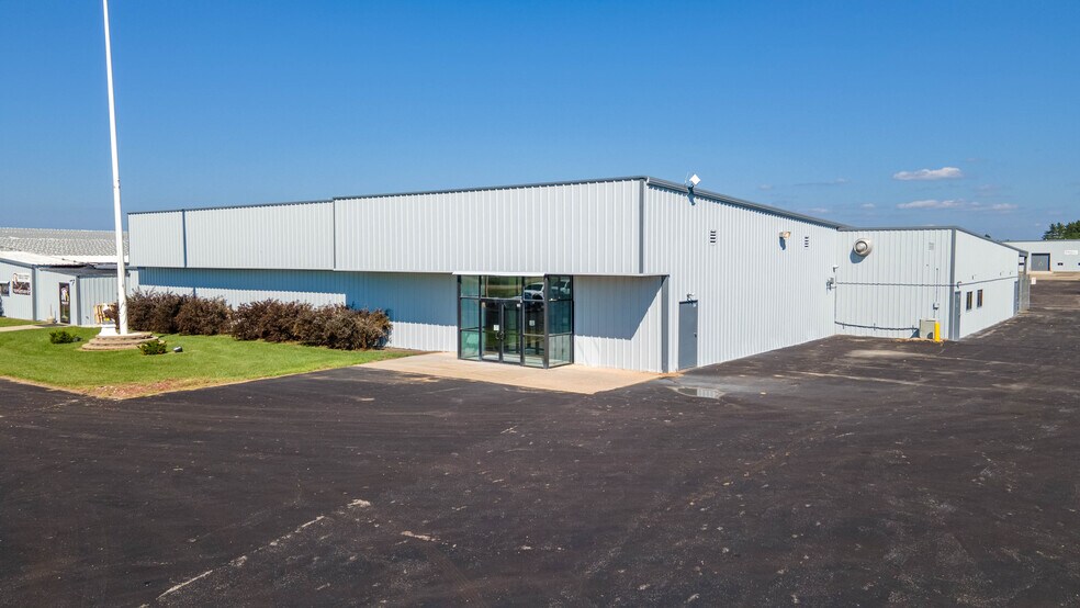 More Photos Of N9246 State Road 80, Necedah Warehouse For Lease