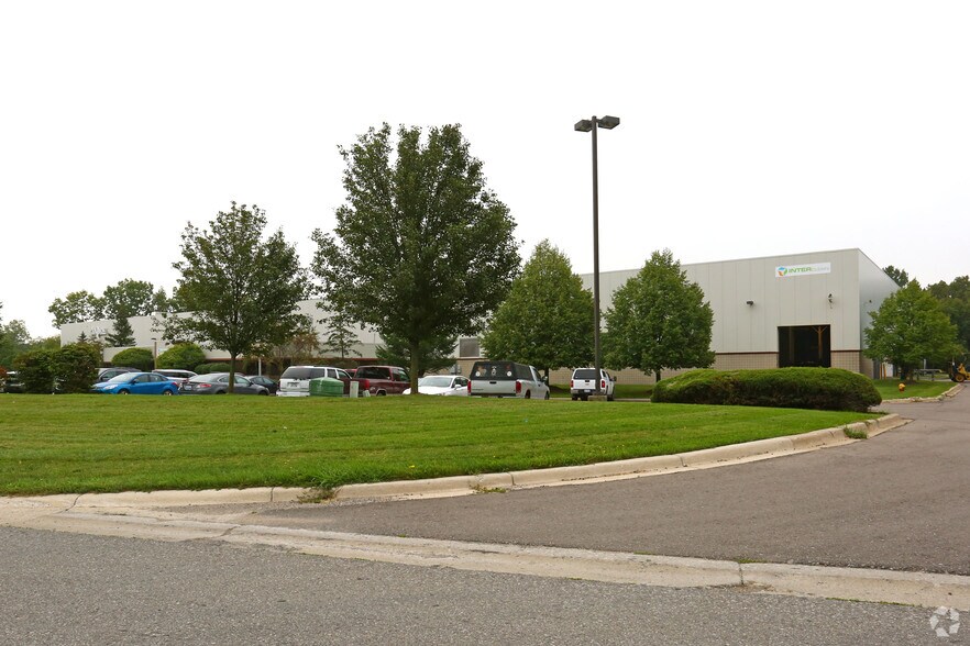 More Photos Of 699-709 James L. Hart Pky, Ypsilanti Warehouse For Lease