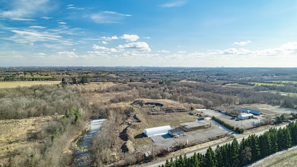 More Photos Of 2737 Bloomington Rd, Whitchurch-Stouffville Garden Center For Sale