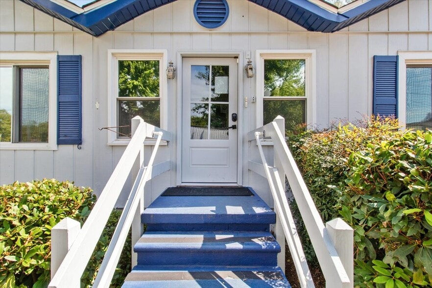 More Photos Of 57 Merritt St SE, Marietta Daycare Center For Sale