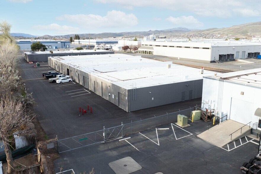 More Photos Of 755 E Greg St, Sparks Light Distribution For Lease