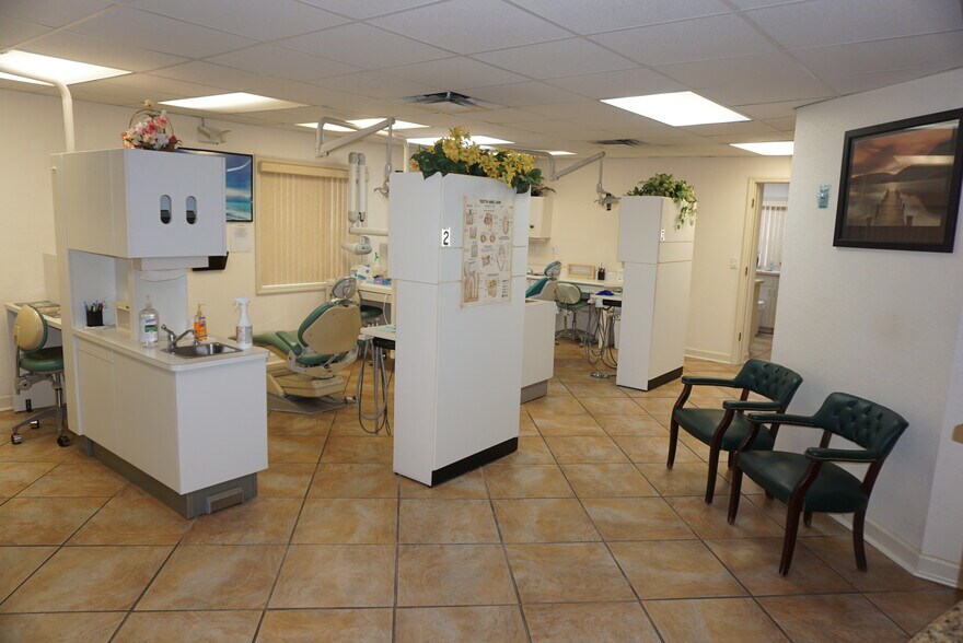 More Photos Of 2910 W Waters Ave, Tampa Medical For Sale