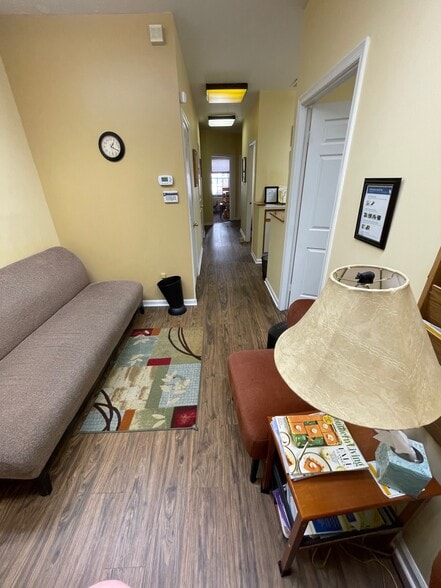More Photos Of 8607-8609 2nd Ave, Silver Spring Medical For Sale