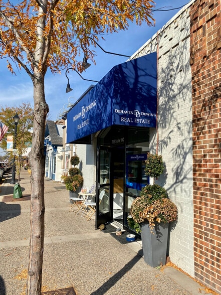 More Photos Of 755-795 E Lake St, Wayzata Storefront For Lease