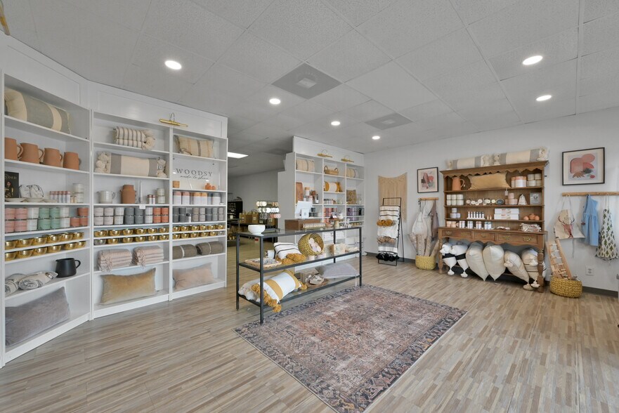 More Photos Of 23233 Snook Ln, Tomball Storefront Retail Office For Lease