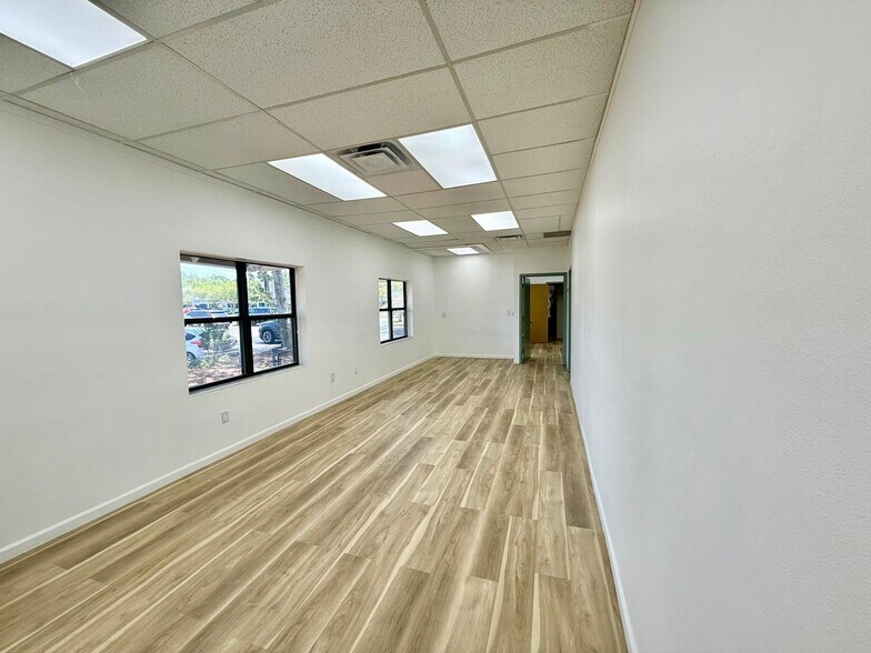 More Photos Of 8431 Baymeadows Way, Jacksonville Loft Creative Space For Lease