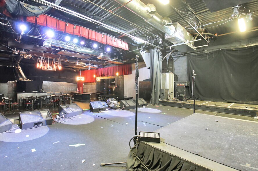 More Photos Of 7716 N Main St, Jonesboro Freestanding For Sale