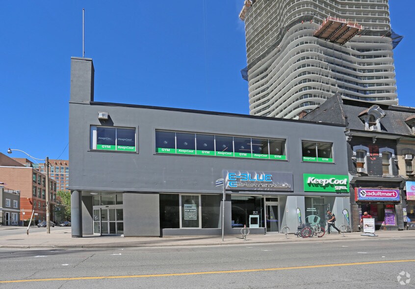 More Photos Of 530 Yonge St, Toronto Storefront Retail Office For Lease