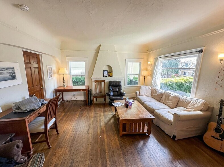 More Photos Of 2633 Regent St, Berkeley Multifamily For Sale