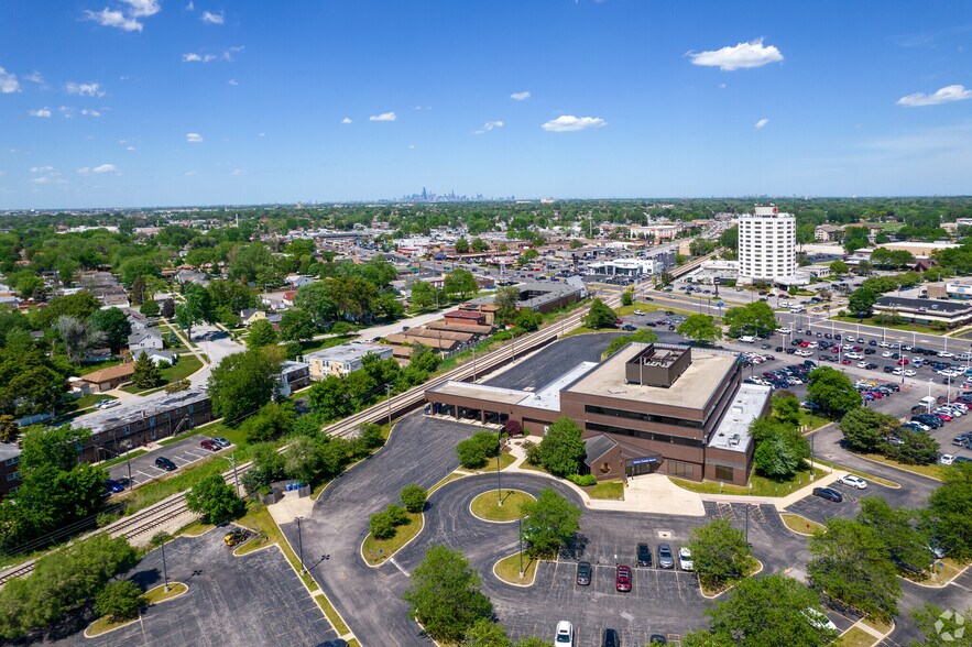 More Photos Of 4860 95th St, Oak Lawn Land For Lease