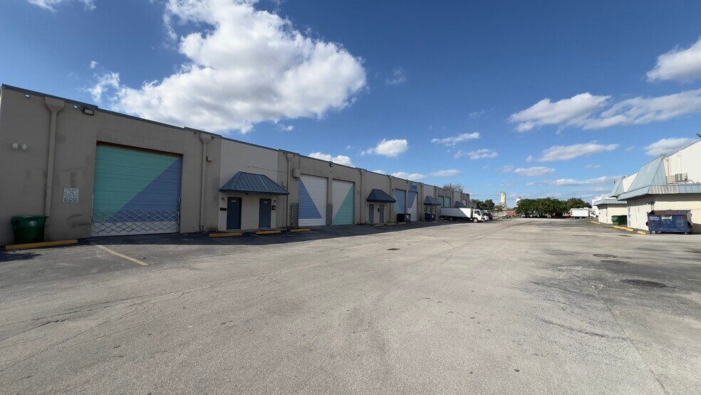 More Photos Of 7205-7265 NW 44th St, Miami Warehouse For Lease