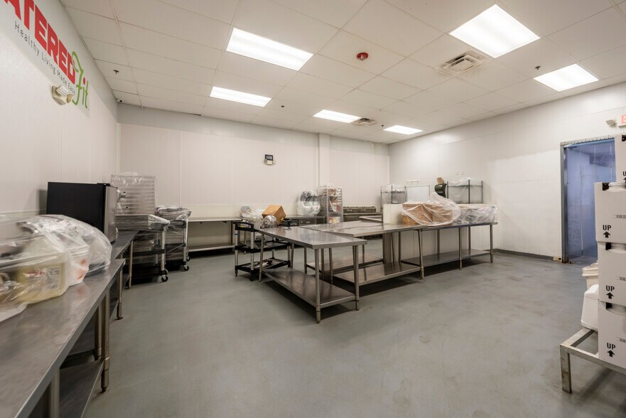 More Photos Of 5150 N State Road 7, North Lauderdale Refrigeration Cold Storage For Lease