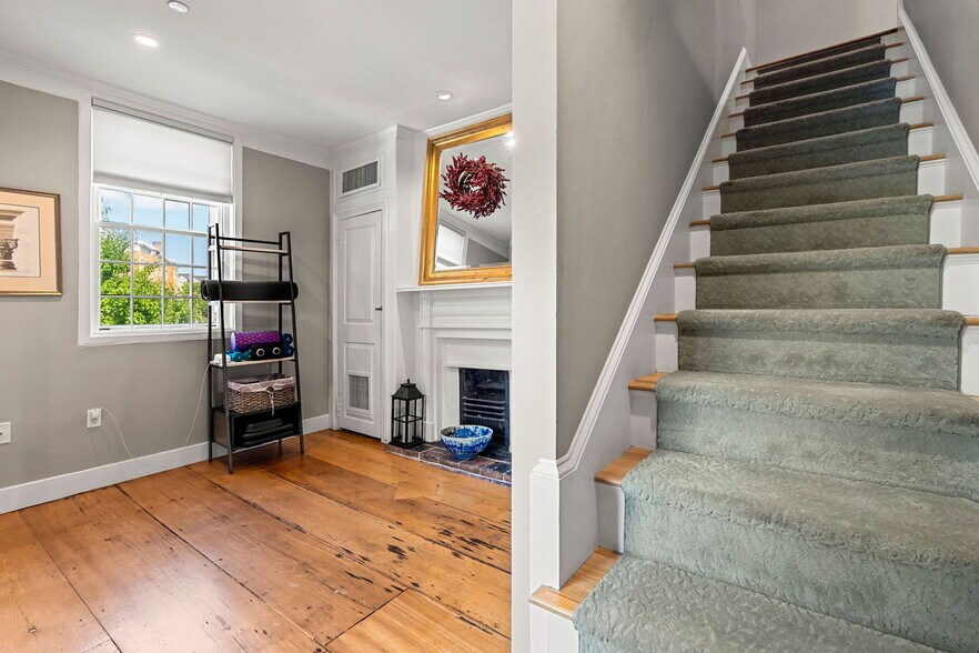 More Photos Of 314 Essex St, Salem Specialty For Sale
