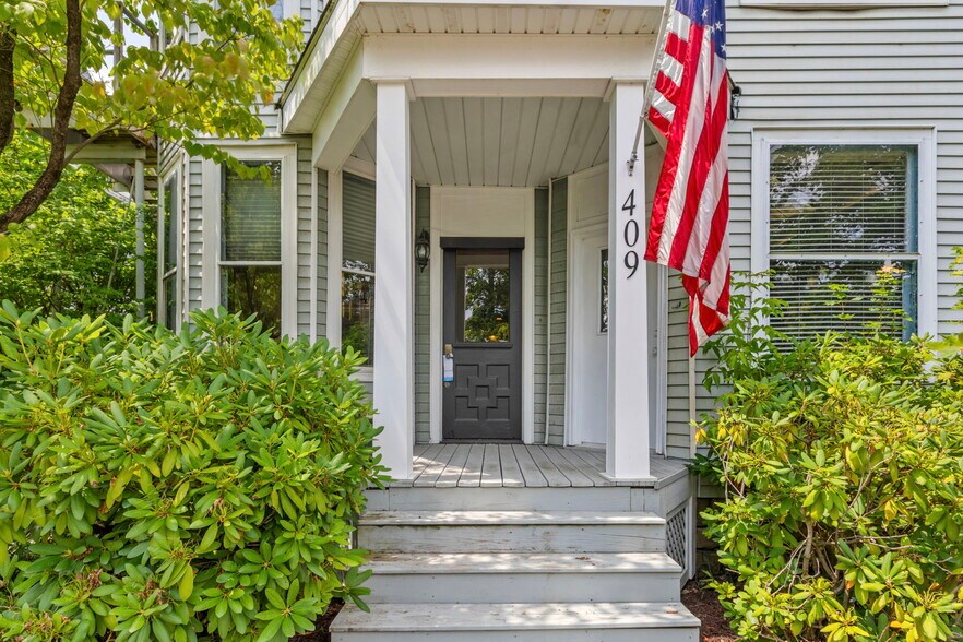 More Photos Of 409 N Jefferson St, New Castle Office Residential For Sale