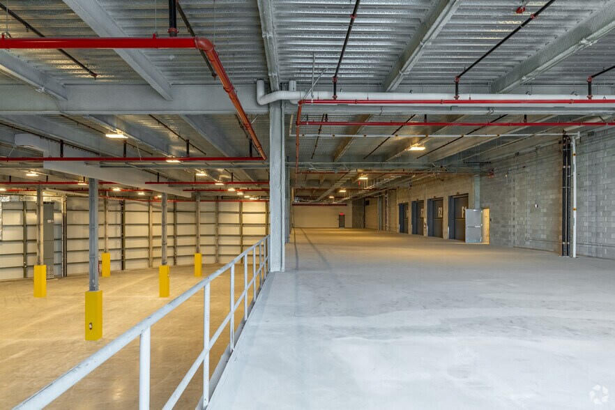 More Photos Of 2890 Review Ave, Long Island City Warehouse For Lease