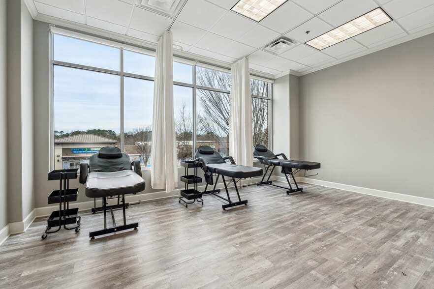 More Photos Of 1300 Peachtree Industrial Blvd, Suwanee Storefront Retail Office For Sale