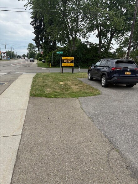 More Photos Of 131 Orchard Park Rd, West Seneca Office For Lease