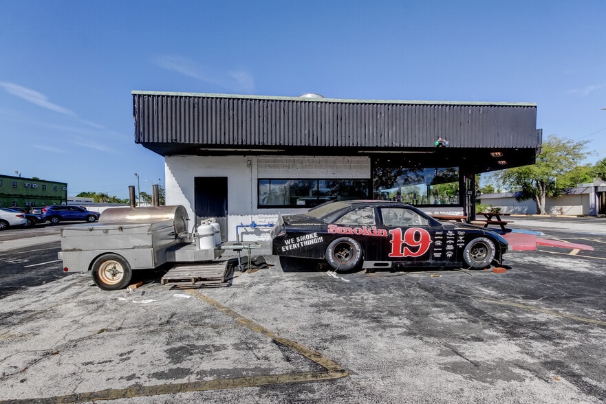 More Photos Of 3090 34th St N, Saint Petersburg Restaurant For Sale