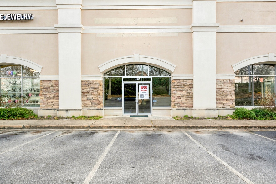 More Photos Of 1999 Mall Of Georgia Blvd, Buford Storefront For Sale