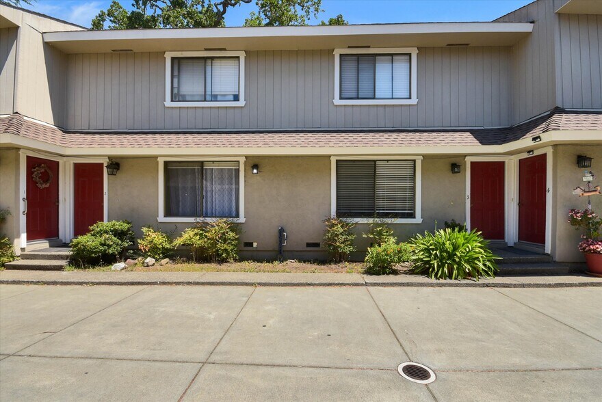More Photos Of 1052 7th St, Novato Multifamily For Sale