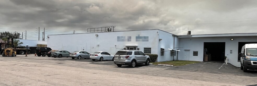 More Photos Of 245 SW 33rd St, Fort Lauderdale Warehouse For Lease