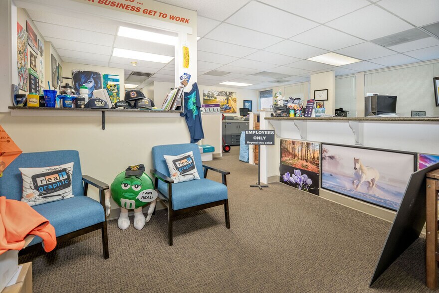 More Photos Of 741-749 Maltman Dr, Grass Valley Office For Sale