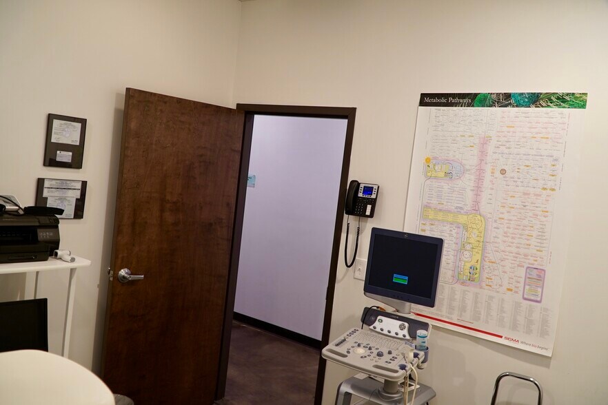 More Photos Of 5850 W Cypress St, Tampa Office For Lease