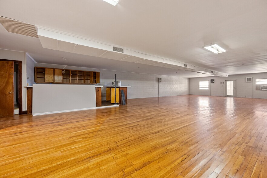 More Photos Of 516 N Main St, Hillsville Office Residential For Sale