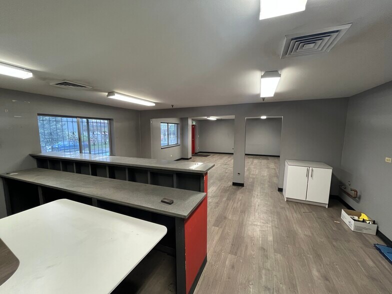 More Photos Of 2610 S Raritan Cir, Englewood Industrial For Sale