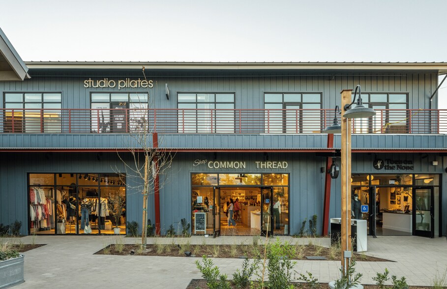 More Photos Of 31896 Paseo Adelanto, San Juan Capistrano Storefront For Lease