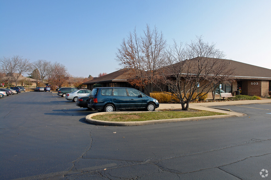 Primary Photo Of 501 Thornhill Dr, Carol Stream Medical For Lease