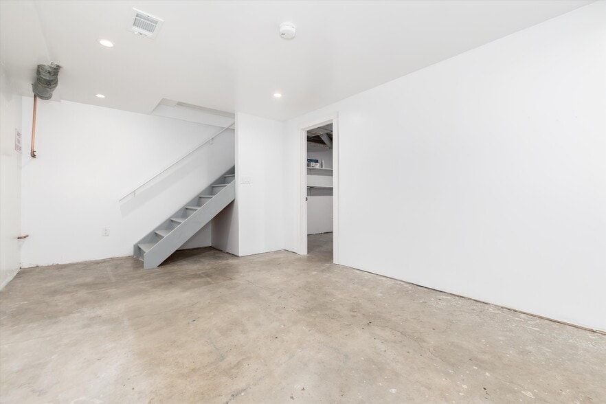 More Photos Of 1842 Hennington Ct, Longmont Multifamily For Sale