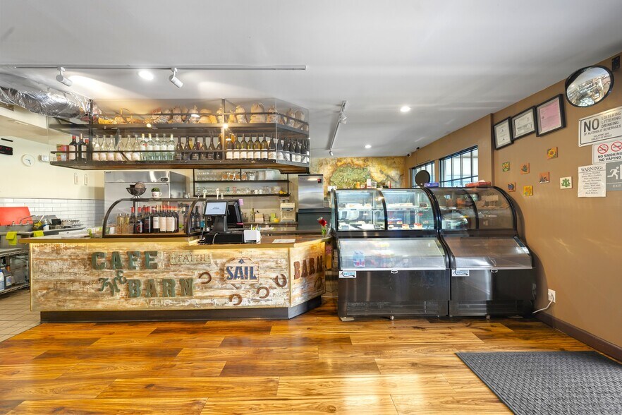 More Photos Of 228 S Oxford Ave, Los Angeles General Retail For Sale