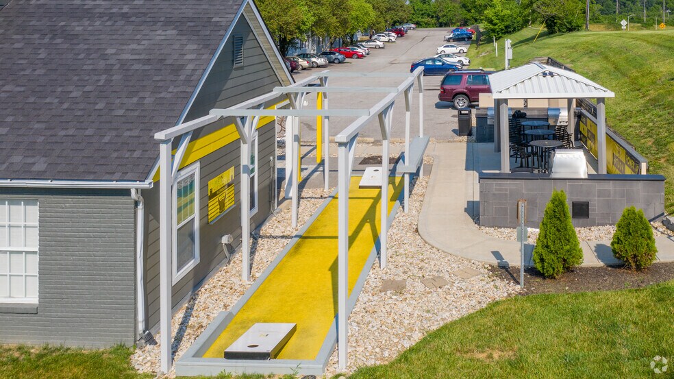 More Photos Of 100 Meadow Trail Dr, Highland Heights Apartments For Sale