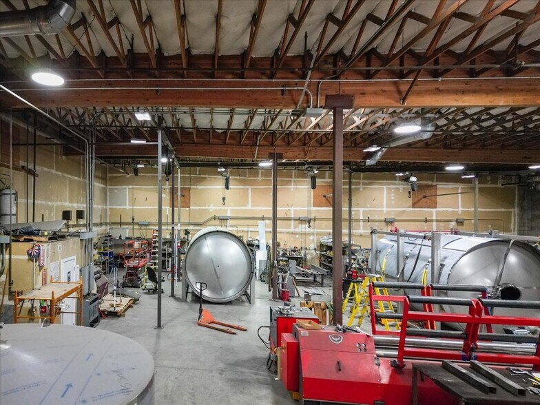 More Photos Of 110 Spring Hill Dr, Grass Valley Manufacturing For Lease