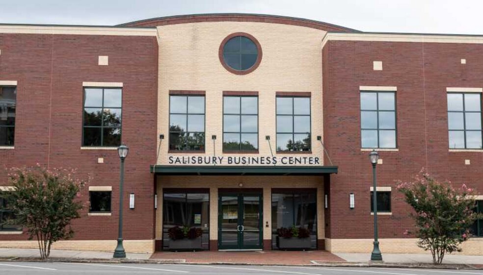 More Photos Of 301 S Main St, Salisbury Light Manufacturing For Lease