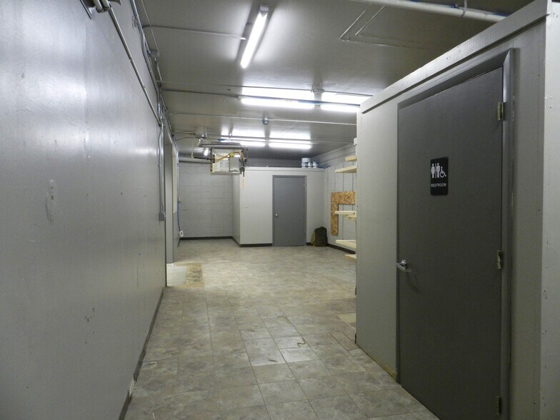 More Photos Of 202 E Main St, Montrose Storefront Retail Office For Lease