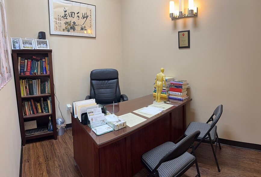 More Photos Of 5150 Buford Hwy NE, Doraville Storefront For Sale
