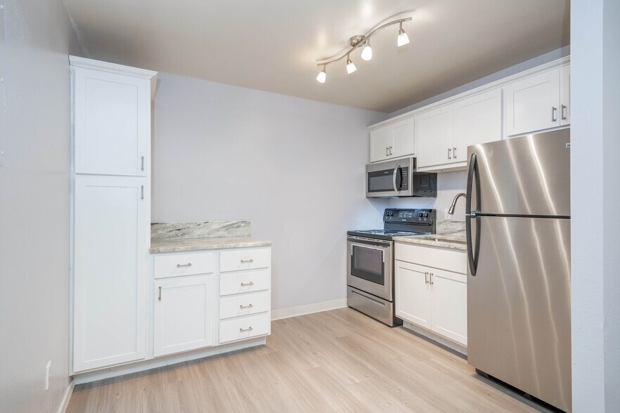 More Photos Of 6850 E Golf Links Rd, Tucson Apartments For Sale