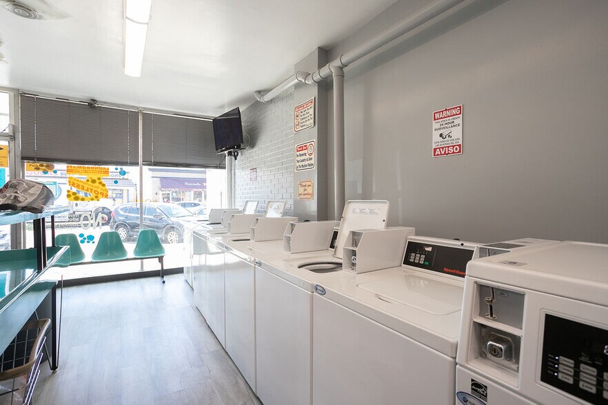 More Photos Of 121 S Pavilion Ave, Riverside Storefront Retail Residential For Sale