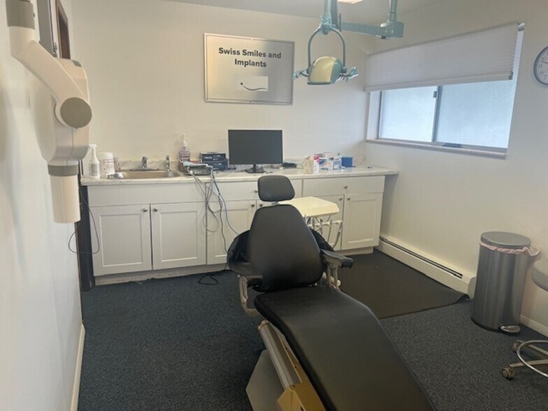 More Photos Of 5025-5039 S Federal Blvd, Englewood Medical For Lease