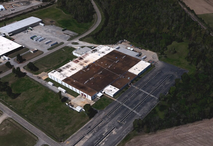 Primary Photo Of 3700 Airport Rd, Jonesboro Manufacturing For Sale