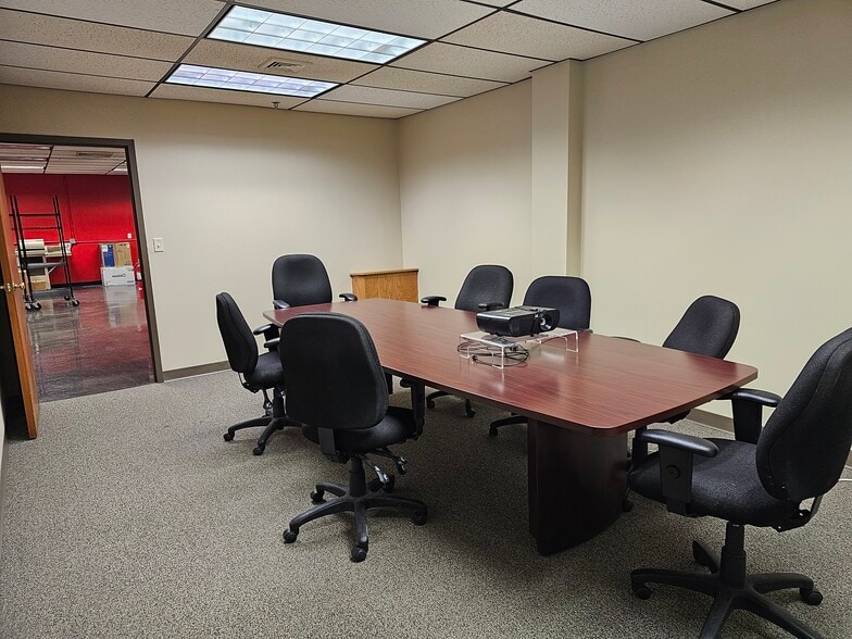 More Photos Of 45-61 Commerce Way, Woburn Research And Development For Lease