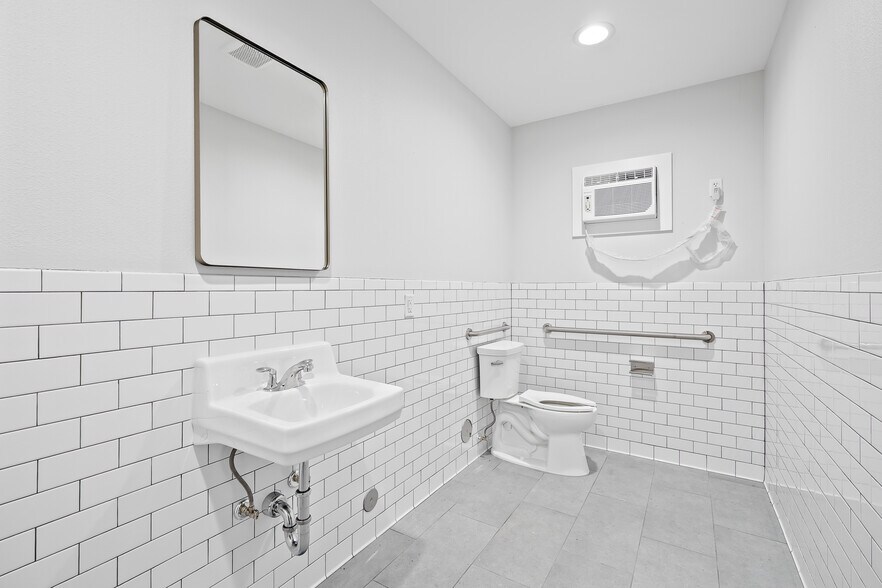 More Photos Of 3386 Red Bluff Rd., Pasadena Unknown For Lease